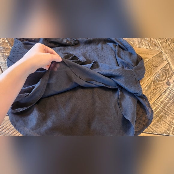 Ann Taylor Loft Clip Dot Shirred Ruffle Neck Blouse Black XS - Picture 9 of 10